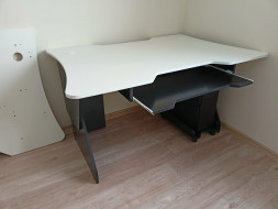 Стол компьютерный Прада