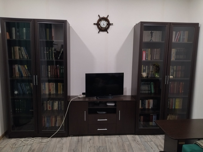 Шкаф книжный Монарх